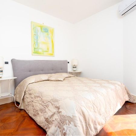 Perla Marina Sea View Apartment Catania Luaran gambar