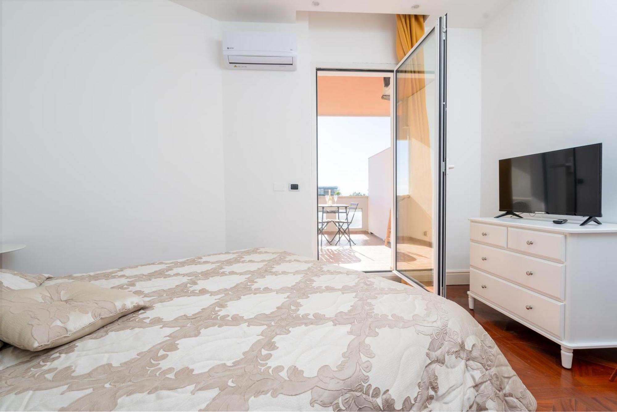 Perla Marina Sea View Apartment Catania Luaran gambar