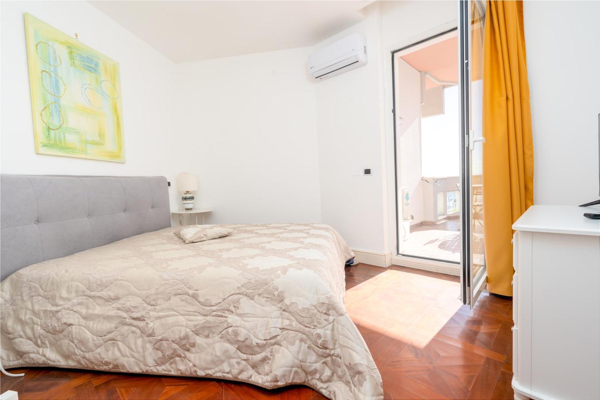 Perla Marina Sea View Apartment Catania Luaran gambar