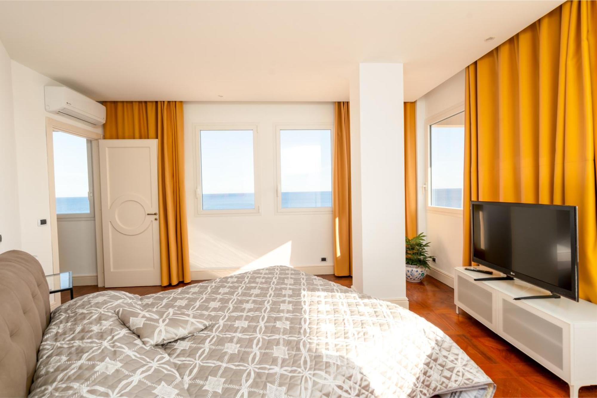Perla Marina Sea View Apartment Catania Luaran gambar