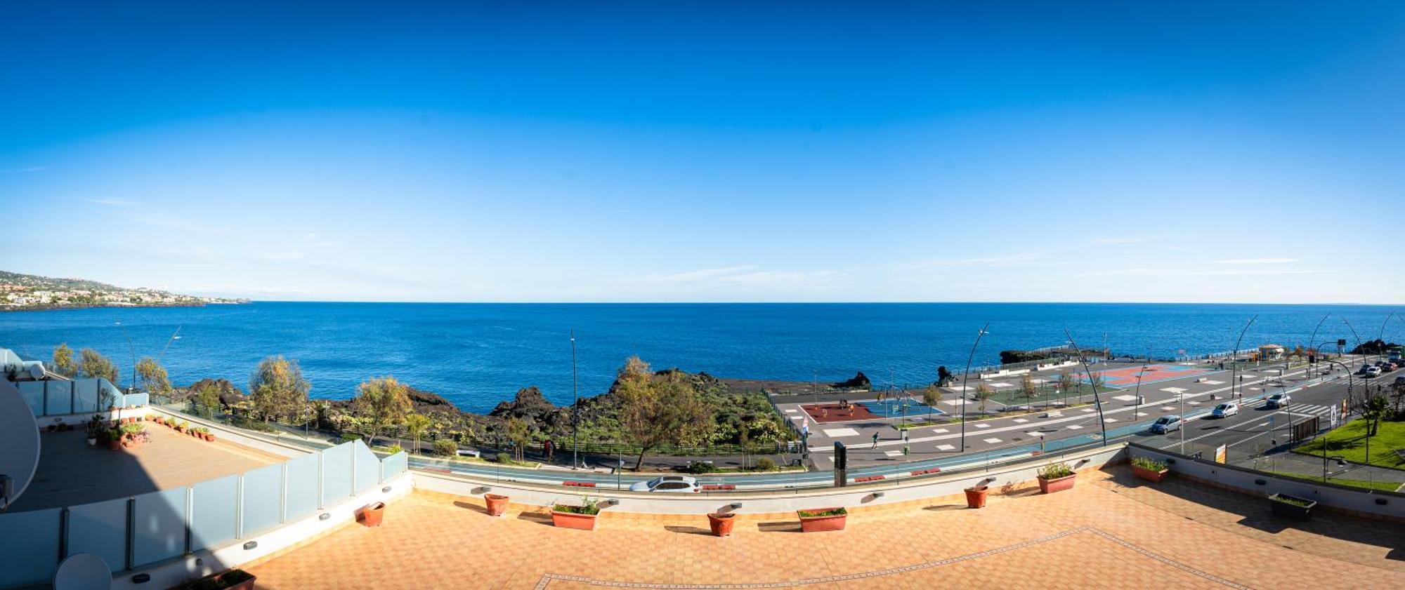 Perla Marina Sea View Apartment Catania Luaran gambar